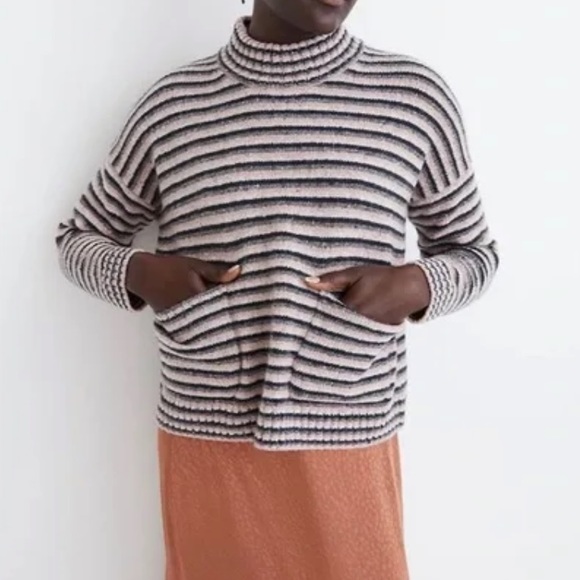 Madewell Sweaters - Madewell Merrydale Pocket Pullover Sweater in Stripe Size XS